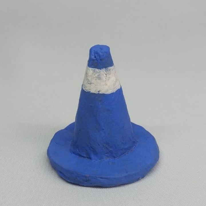 Cono tránsito de cartón