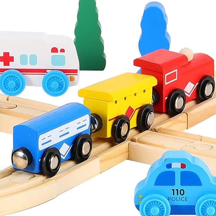 Tren de madera